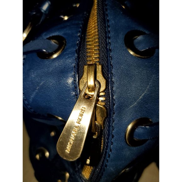 Michael Kors Blue Leather Handbag With Braided Handles & Tassel Detailing - Picture 2 of 11